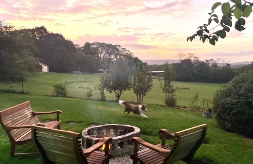 Bilpin Cottage | CHRISTOPHERS COTTAGE - the quintessential mountains retreat - SPECIALS ON NOW !