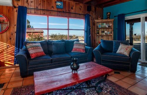 Twentynine Palms House | Chuck's Cabin in a Joshua Tree Community