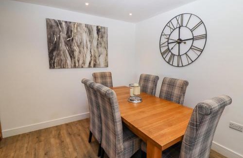 Loversall House | Church View Cottage