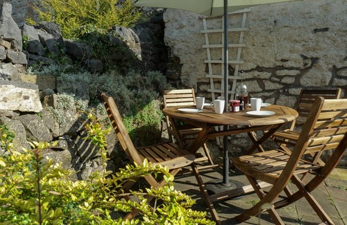 Buxton Cottage | Church View