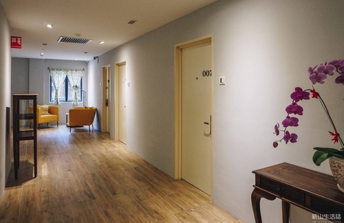 Central District Hotel | CIQ HOTEL at Jalan Trus