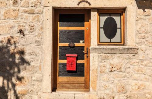Makarska Old Town Apartment | City Center Studio Nest