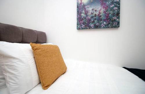 Castle Apartment | City Centre, Parking, Smart Tv's in all rooms