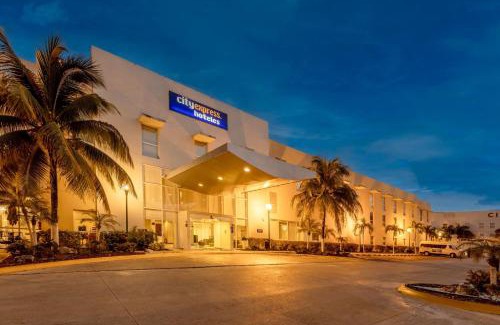 Playacar Fase II Hotel | City Express by Marriott Playa del Carmen