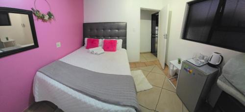Zwartkop Hotel | Cjabaledi Guesthouse
