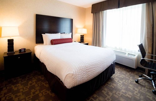 Elmhurst Hotel | Clarion Inn Elmhurst - Oakbrook