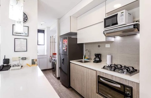 El Poblado Apartment | CLASS Suites 802 Family & Business- 360 degree view