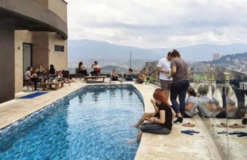 El Poblado Apartment | CLASS Suites 802 Family & Business- 360 degree view