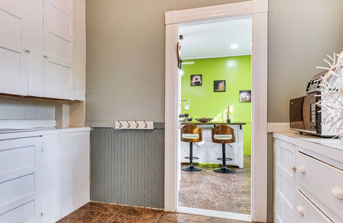 Manchester House | Classic North End Gem: Yard, Patio & Modern Style!