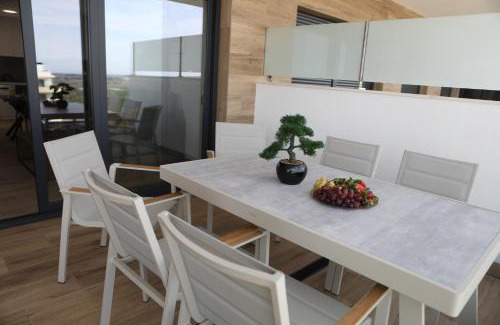 Els Arenals del Sol Apartment | CLAUDIA I