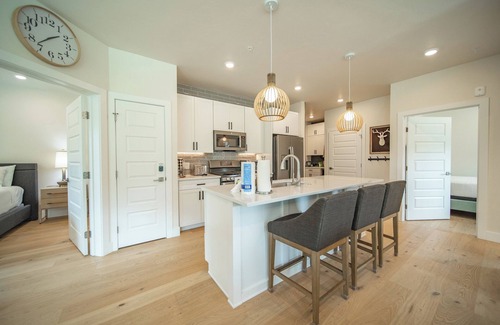 Lakeside Village Condo | Clearwater Lofts Bldg 1 307