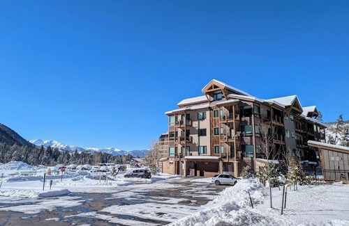 Lakeside Village Condo | Clearwater Lofts Bldg 1 204