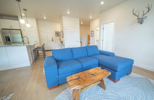 Lakeside Village Condo | Clearwater Lofts Bldg 2 306