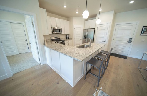 Lakeside Village Condo | Clearwater Lofts Bldg 2 306