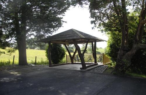 Hailsham House | Cleavers Lyng 16th Century Country House