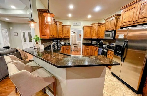 Central House | Clemson Lake Keowee Area Getaway