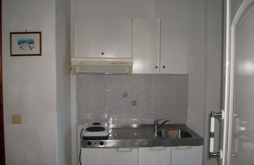 Haniotis Apartment | CLEOPATRA`S STUDIOS Adults only