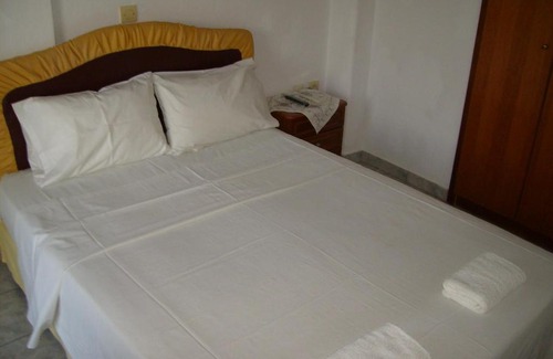 Haniotis Apartment | CLEOPATRA`S STUDIOS Adults only