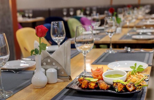 Sualkuchi Hotel | Click Hotel Guwahati