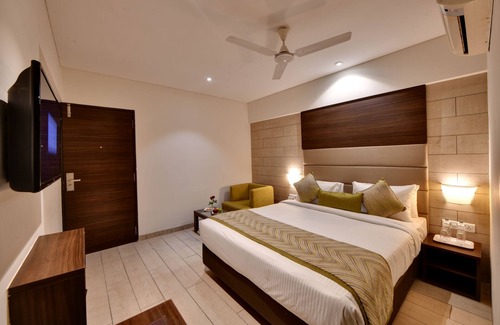 Vadodara Hotel | Click Hotel Vadodara
