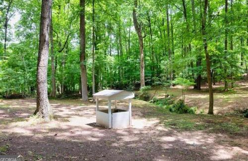 Loganville House | Clifford Guest House