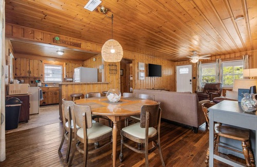 Garden City House | Clodhopper in Garden City
