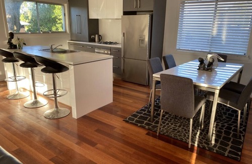 Southport House | Close to Beach private house pool family pet friendly