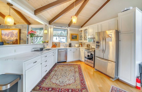 Aptos House | Close to Beaches & Hiking: Beautiful Aptos Abode