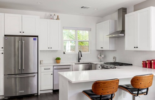 MLK House | Close to UT, Free Parking - In the Green - Portoro