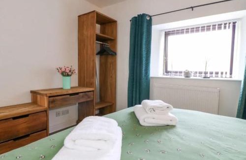 Newton Grange House | Clover Cottage at Pikehall