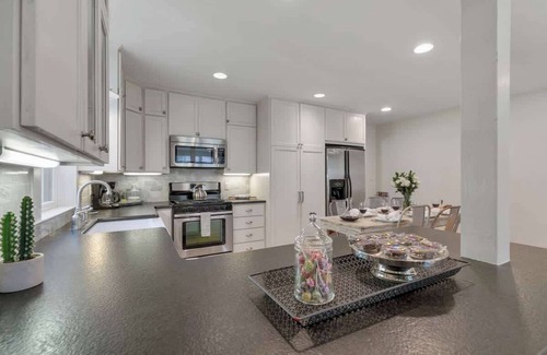 Fredericksburg House | Clover Haus 2 Blks to Main St With Pool and Spa!