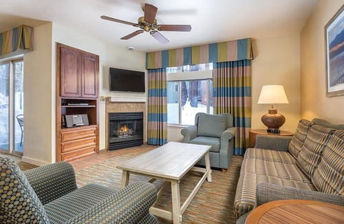 Round Hill Village Resort | Club Wyndham South Shore 3 Bedroom Deluxe in Lake Tahoe
