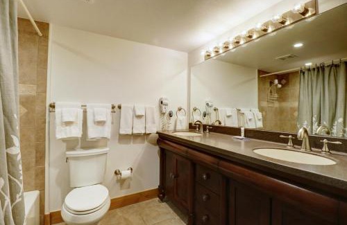 Copper Mountain Village Hotel | Cm337H Copper Mtn Inn Hotel Room