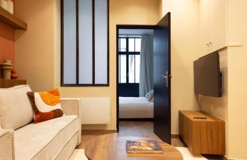 Quartier de Rochechouart Apartment | CMG - Sacre Coeur Rochechouart