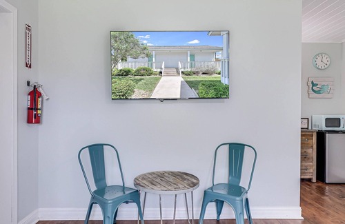 Rockport Cottage | Coast Oaks Cottage 2 1 Bedroom Cottage by RedAwning