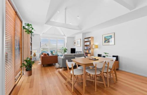 Ocean Grove House | Coastal Class and Sophistication 500m to Beach