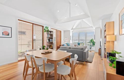 Ocean Grove House | Coastal Class and Sophistication 500m to Beach
