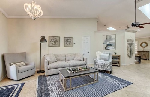 Vilano Beach House | Coastal Classy 🌊 5-min walk to quiet beach