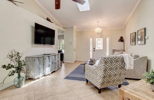 Vilano Beach House | Coastal Classy 🌊 5-min walk to quiet beach