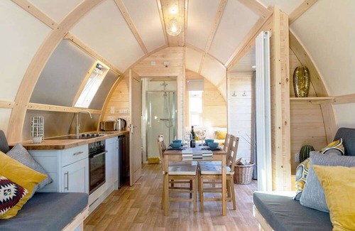 Cockburnspath Cabin | Coastal Family Cabin with Wood Fired Hot Tub