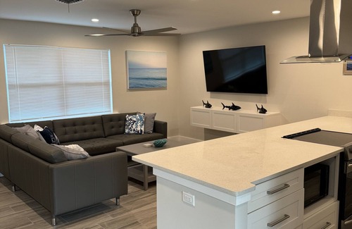 Stuart House | Coastal Getaway in Stuart