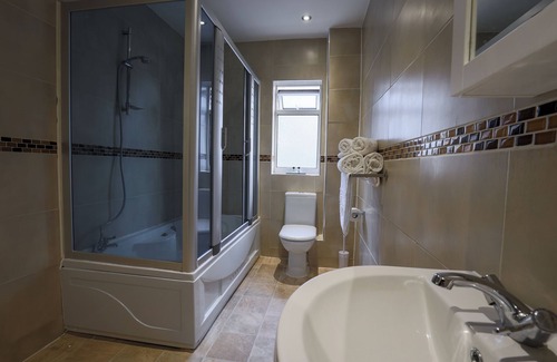 Llanelli House | Coastal Park Accommodation