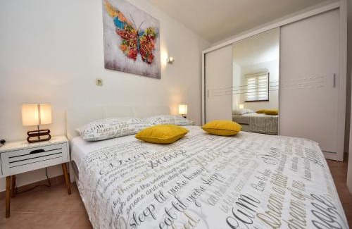Krusevo Apartment | Coastal Retreat in Krusevo