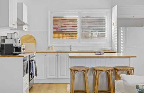 Long Jetty Apartment | Coastal Retreat Long Jetty Toowoon Bay