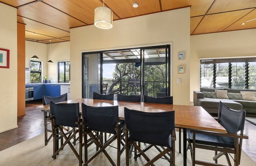 Point Lookout House | Coasting - Straddie Beach Style House