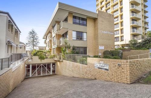 Coolangatta Apartment | Cobden Court Unit 5