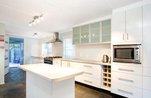 Callala Beach House | Coca Callala I Pet Friendly I 5 Mins Walk to Beach
