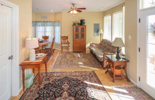 Chincoteague House | Cockleshell Cottage - Pet friendly & Handicap Accessible!