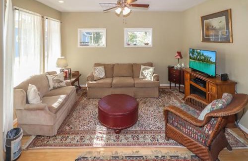 Chincoteague House | Cockleshell Cottage - Pet friendly & Handicap Accessible!
