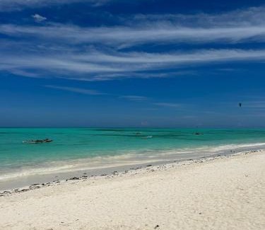 Jambiani Bed & Breakfast | Coco Beach Hotel